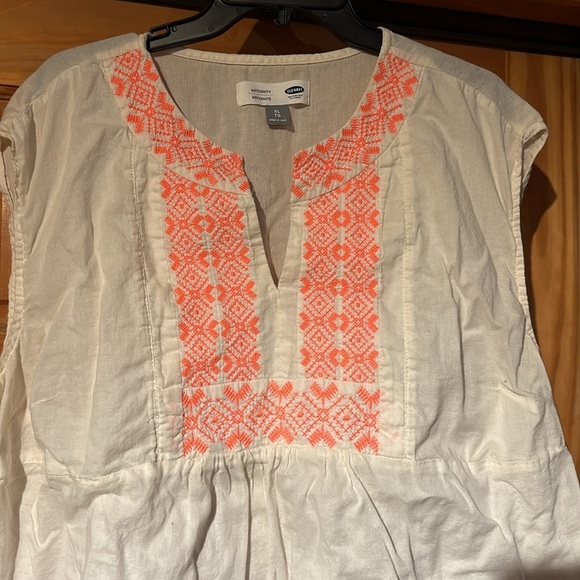 Maternity top - Picture 2 of 3